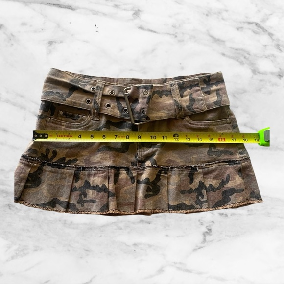 Vintage Y2K Skirt Hydraulic Camo Mini Skirt, Size 9/10 – theme party army girl - Picture 12 of 15